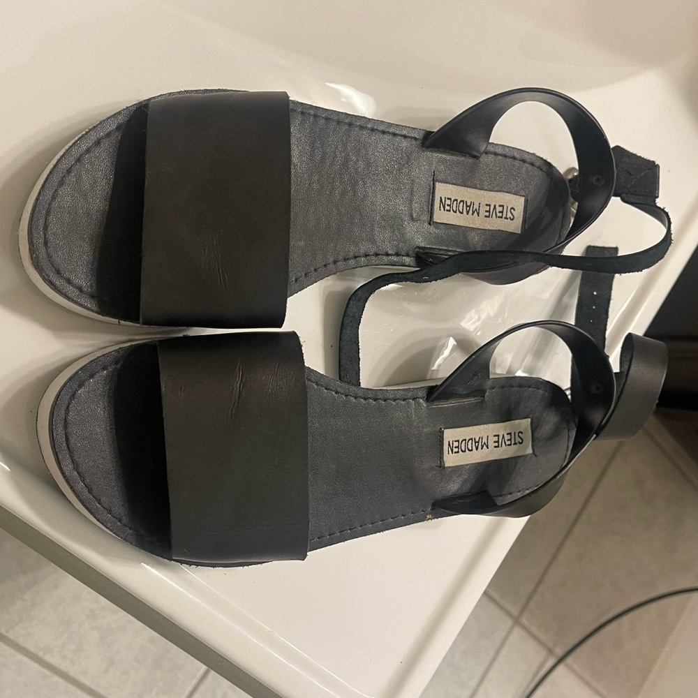 Steve Madden Sandals - Picture 4 of 4